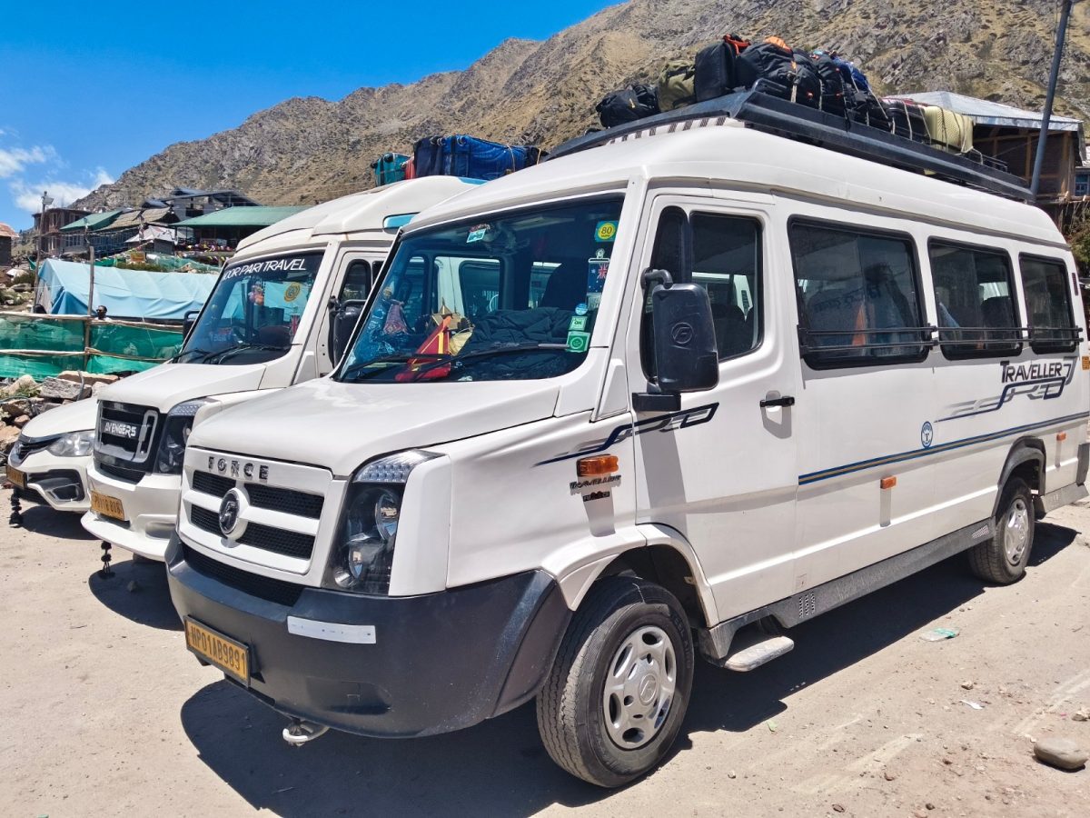 Tempo Traveller (17 Str) &mdash; Himachal cab