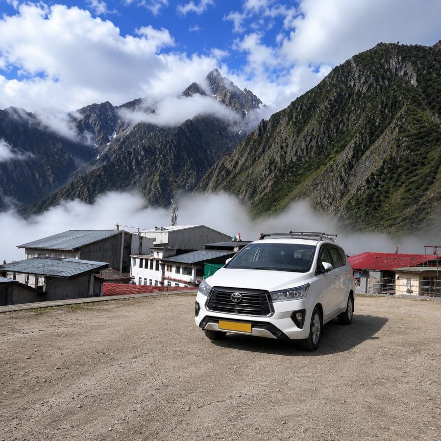 Innova Crysta &mdash; Himachal cab